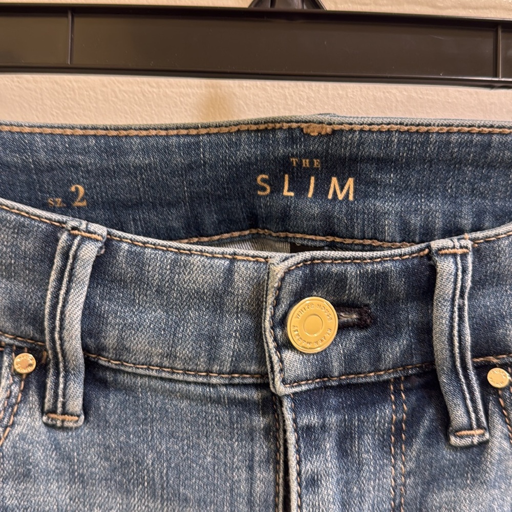 WHBM The Slim Supersoft Jeans Size 2 EUC - Picture 3 of 5